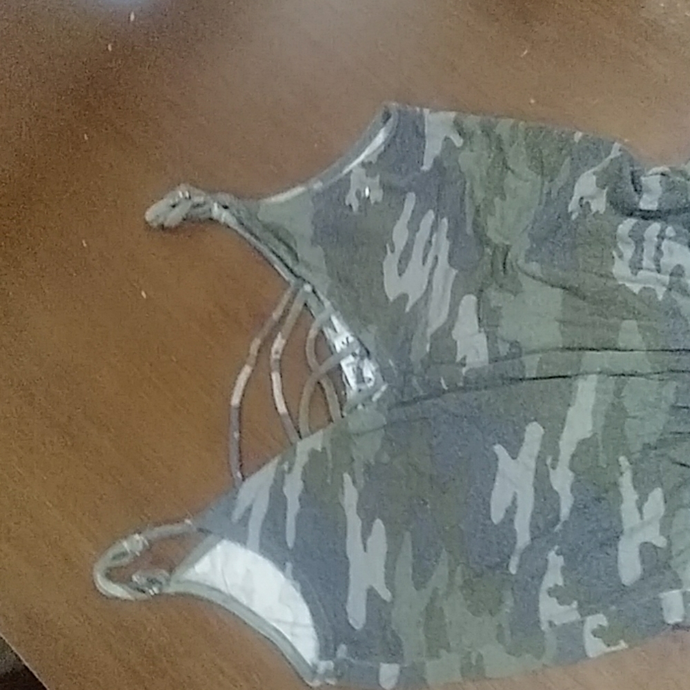 Romper - Picture 2 of 3
